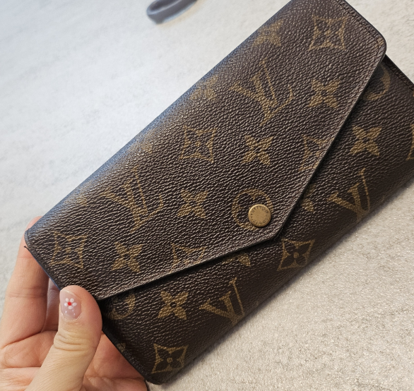 루이비통지갑