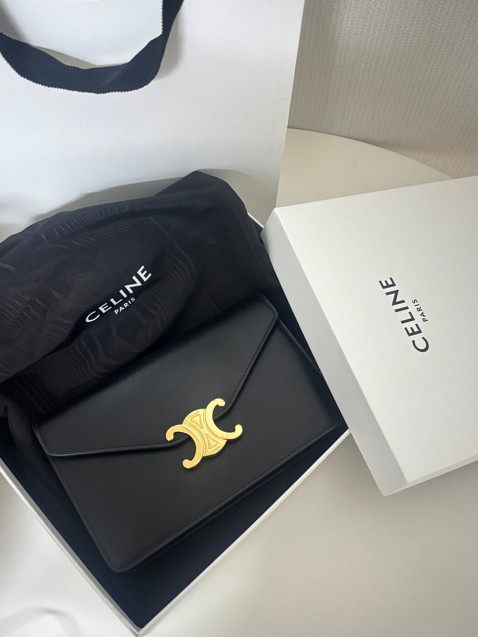 셀린느 마고 체인지갑 블랙 WOC