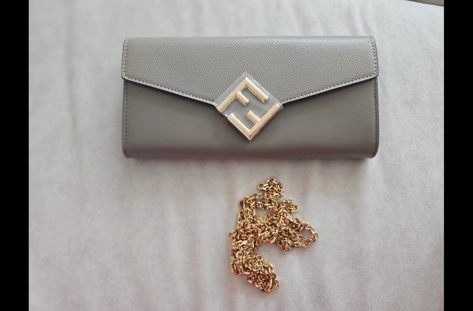 펜디 FF 다이아몬드 체인 장지갑