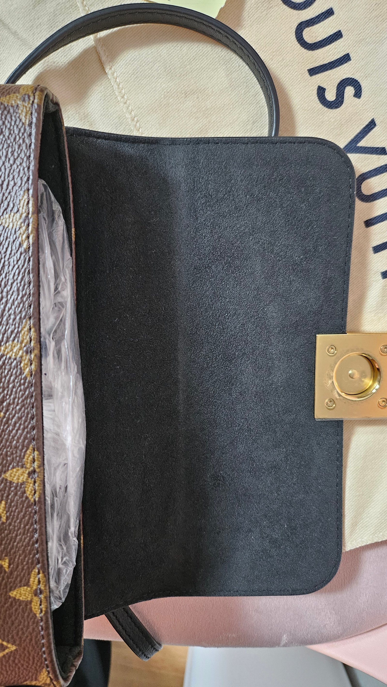 루이비통 럭키BB