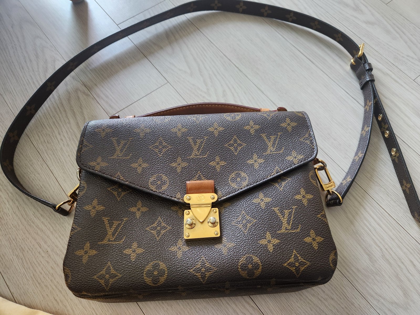 루이비통 포쉐트 메티스 가방