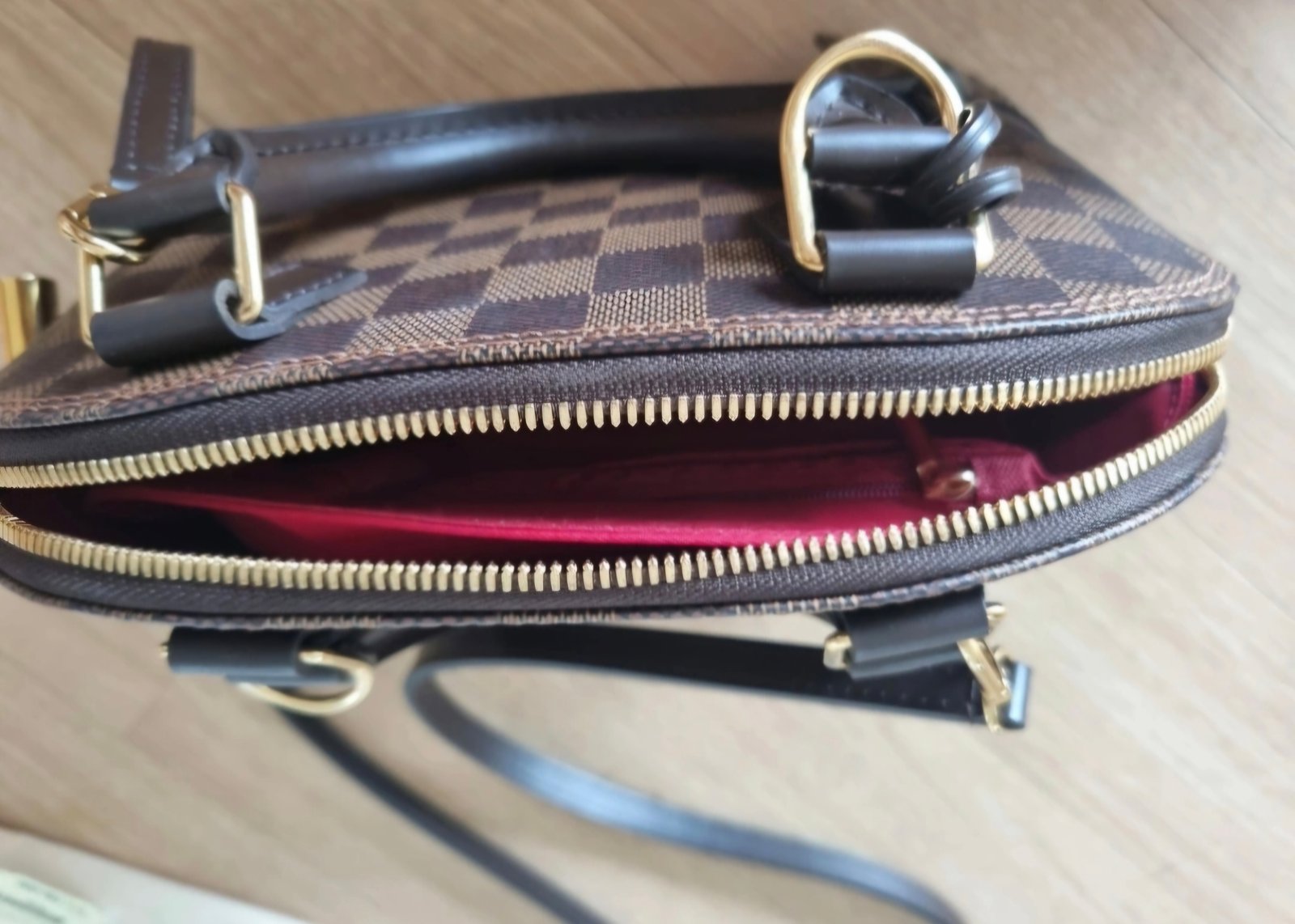 루이비통 다미에 알마bb