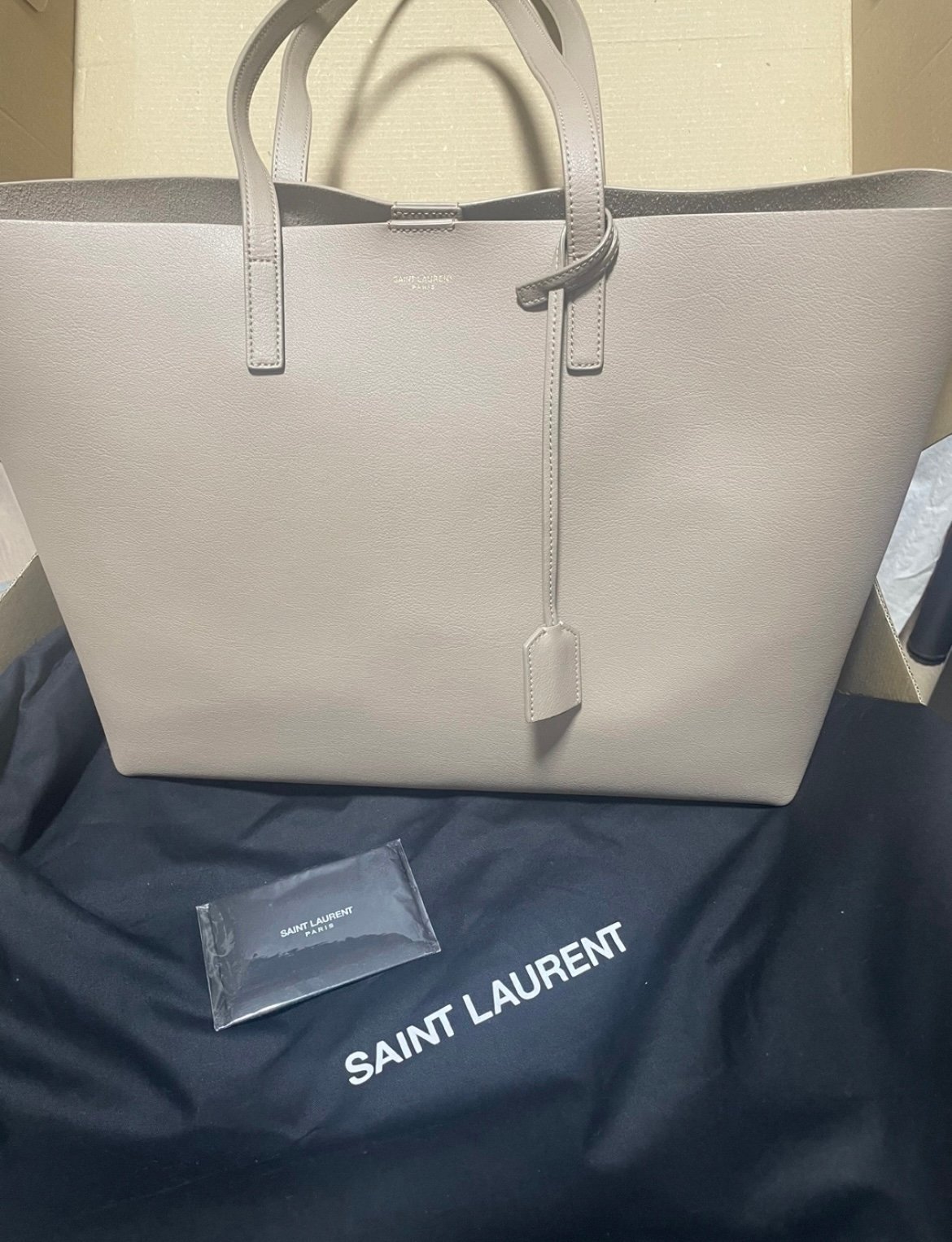 생로랑 이스트 웨스트 쇼퍼백