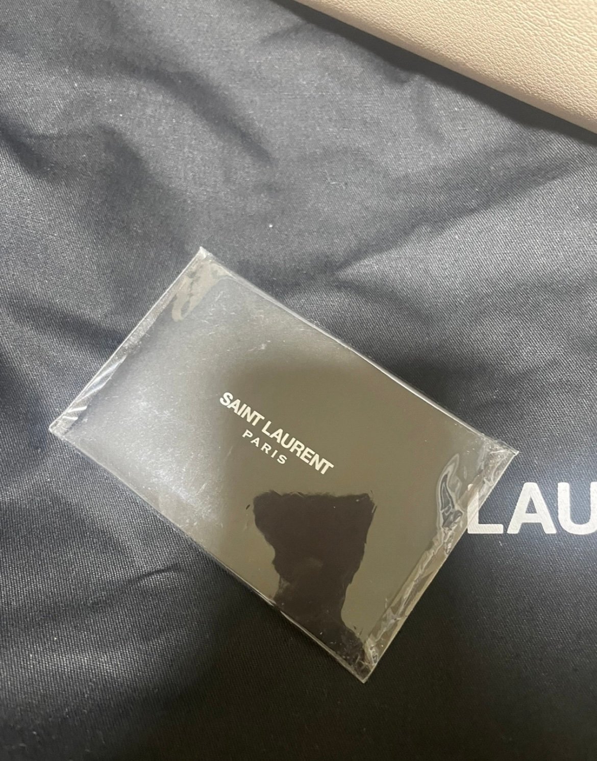 생로랑 이스트 웨스트 쇼퍼백