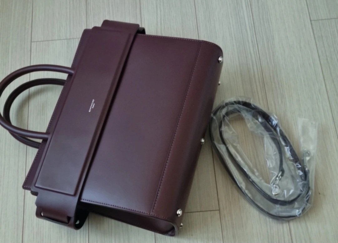 지방시 호라이즌 버건디 숄더 토트백