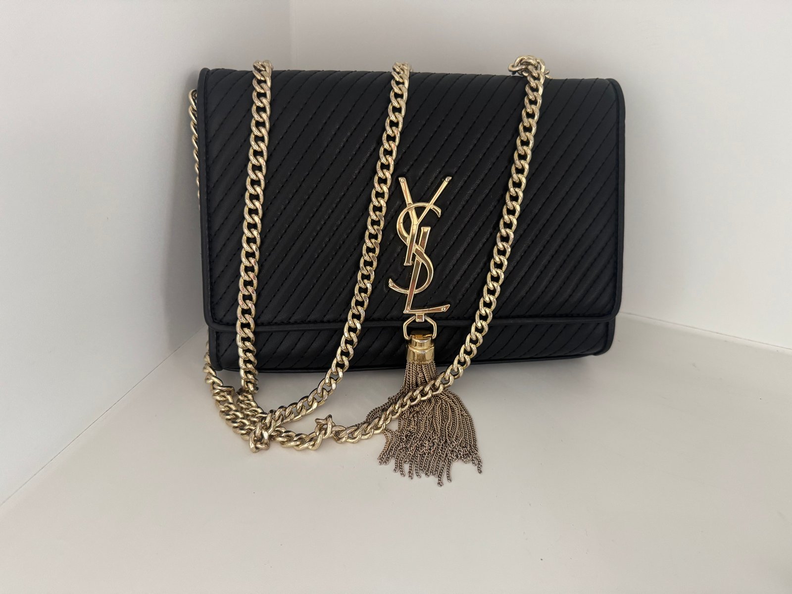 입생로랑체인숄더백