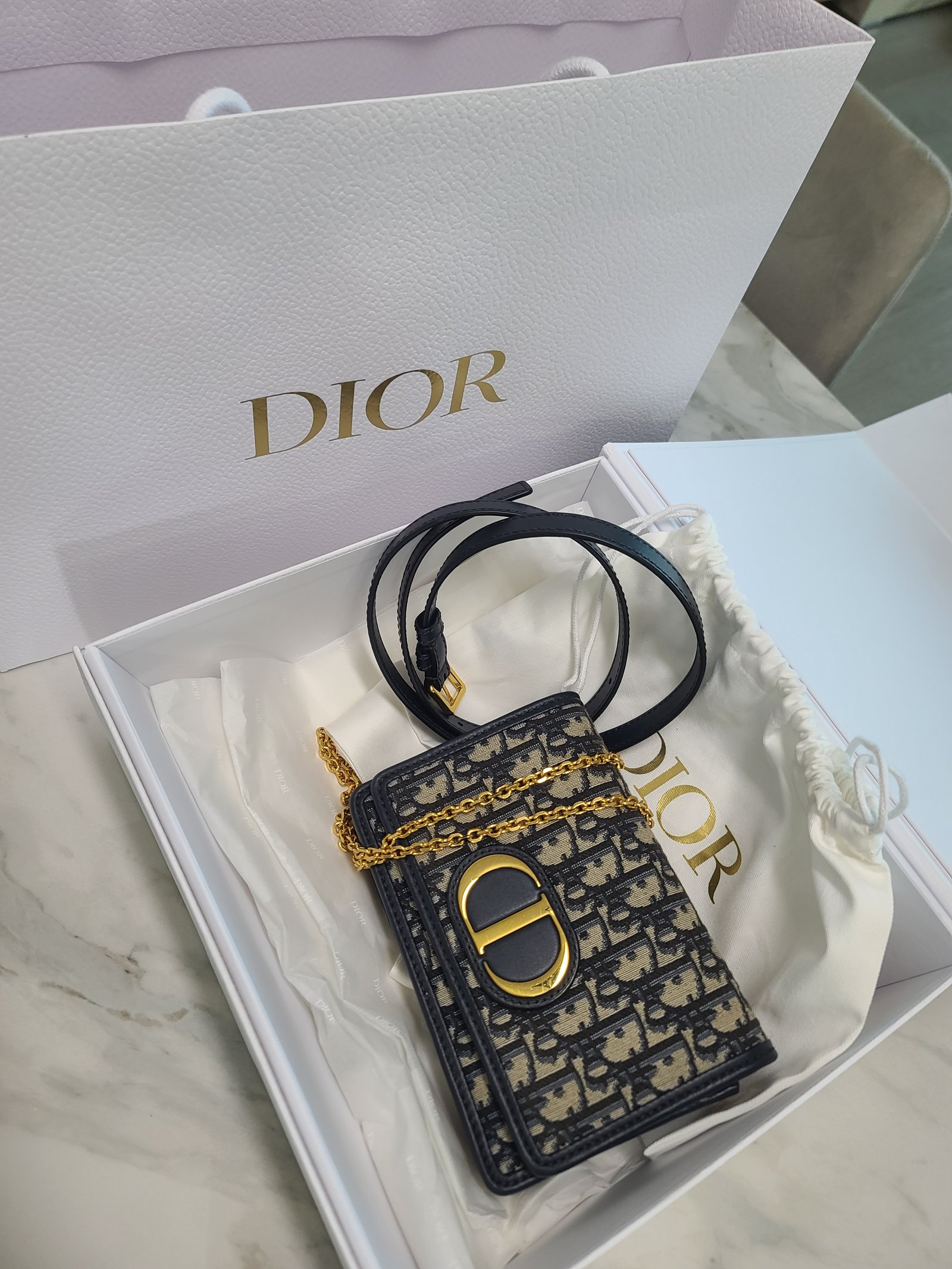 디올 30 몽테인 나노 파우치 체인 지갑 S2086UTZQ  M928