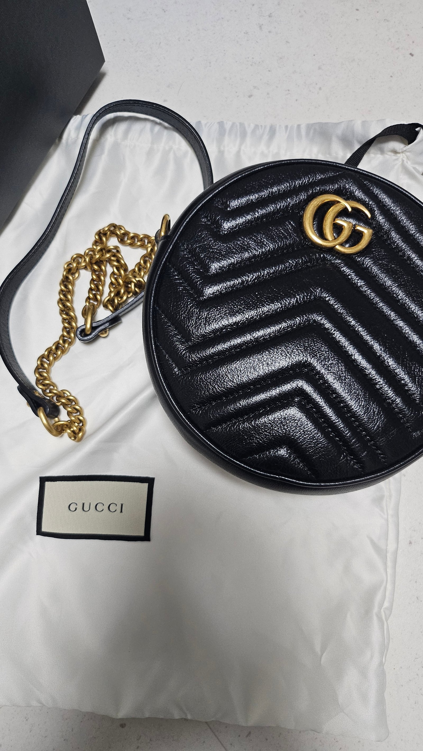 구찌 마몬트 미니 라운드 숄더백