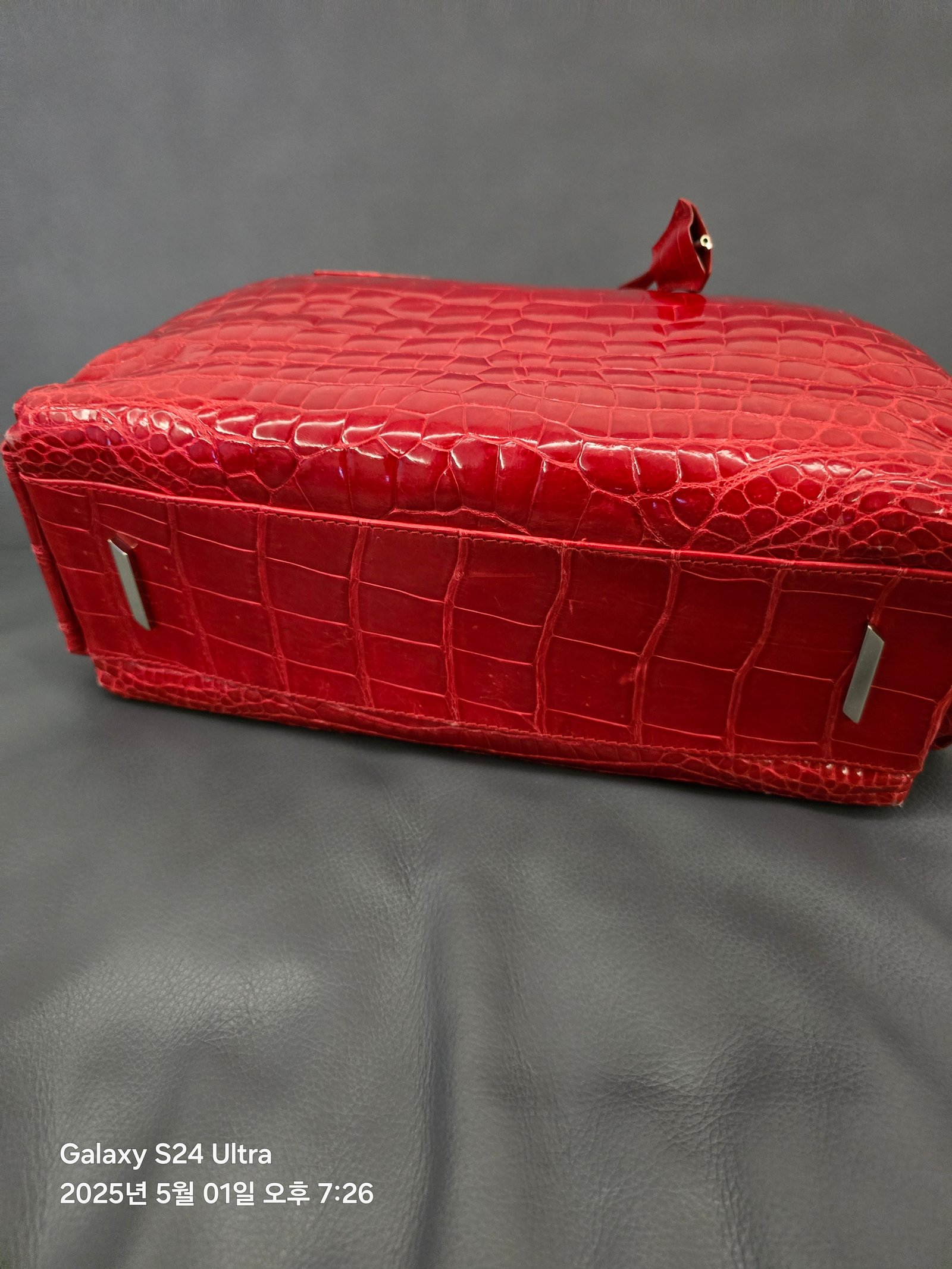 콜롬보 악어 가죽 토트백 레드