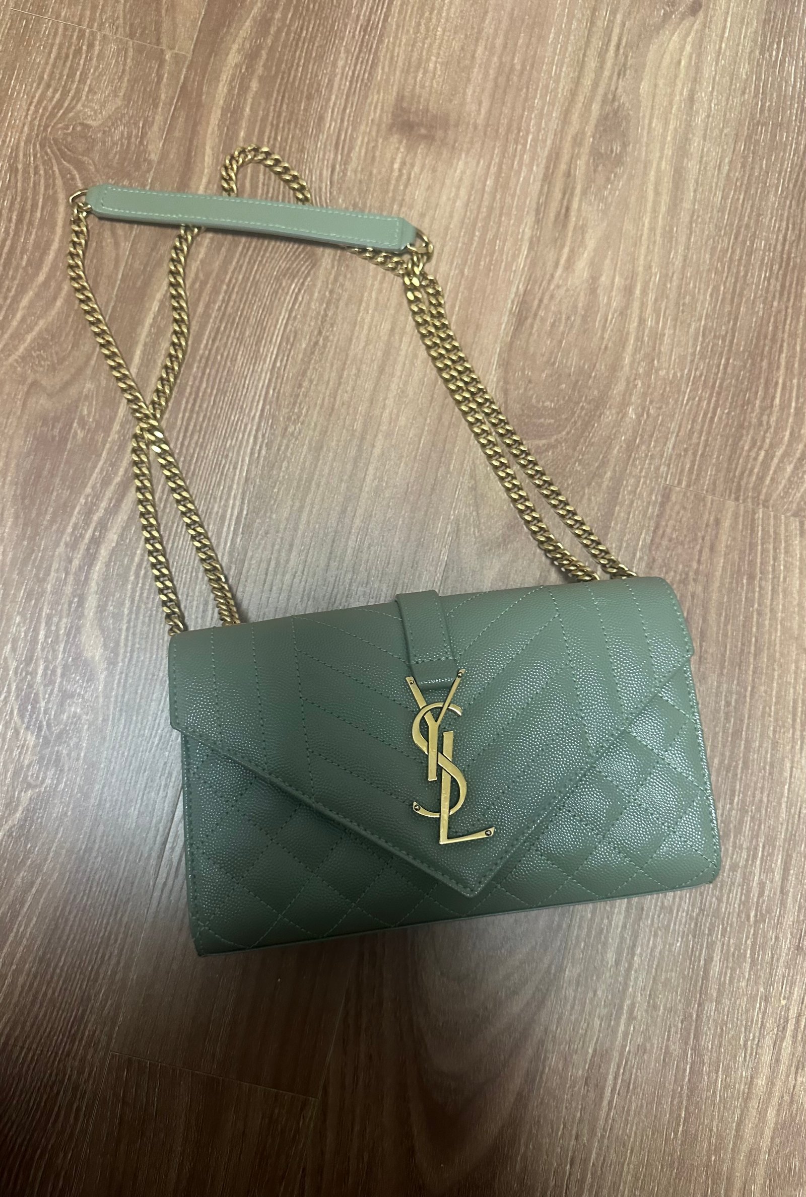 생로랑 마틀라세 스몰 크로스바디 백