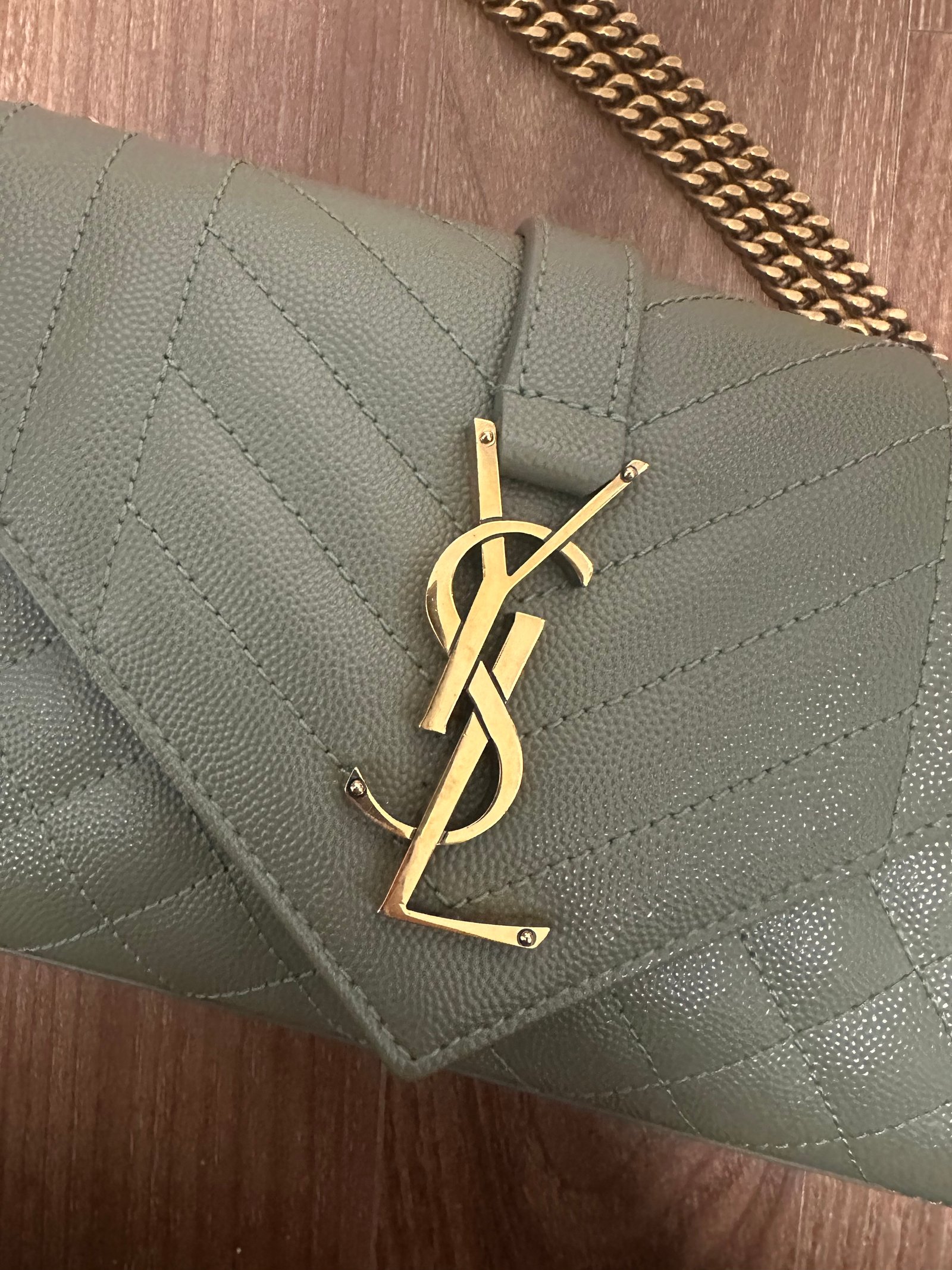 생로랑 마틀라세 스몰 크로스바디 백