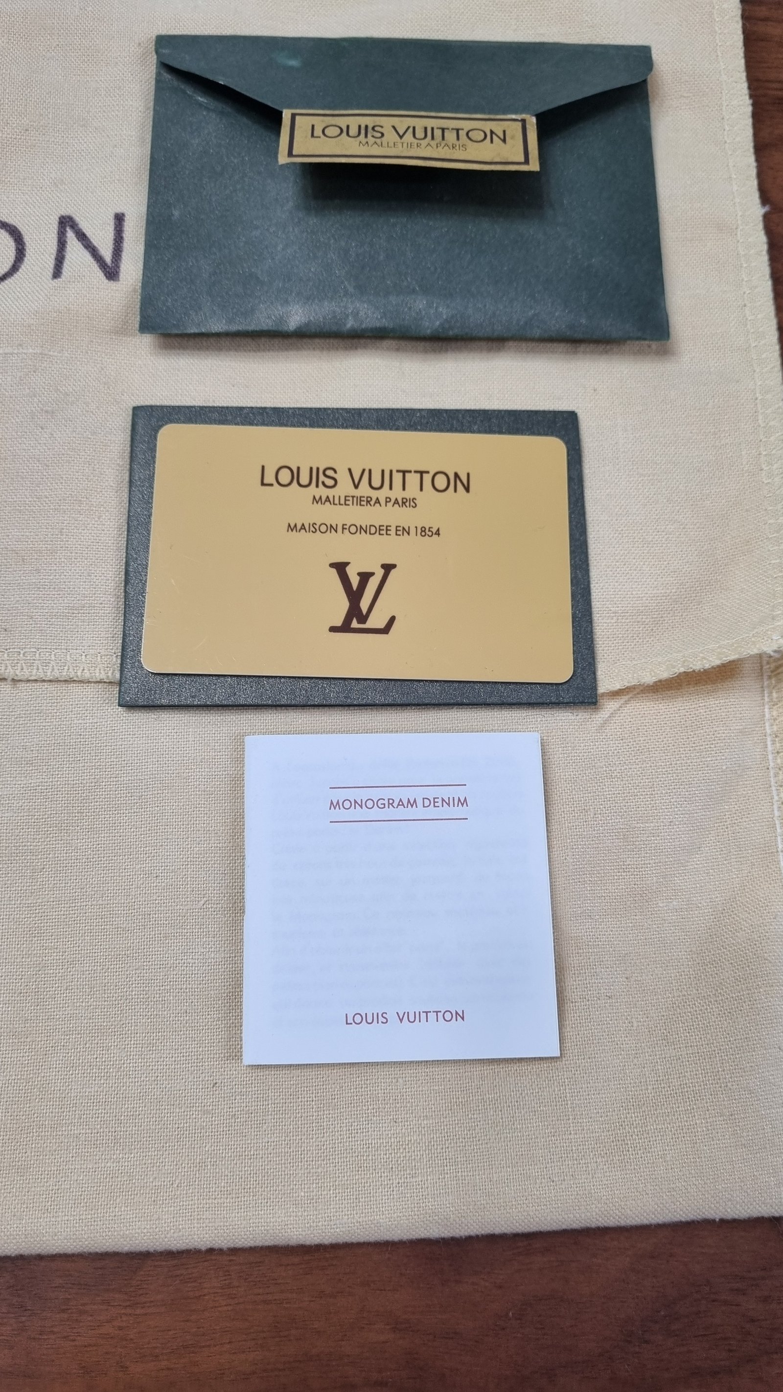 루이비통가방 티볼리 스몰