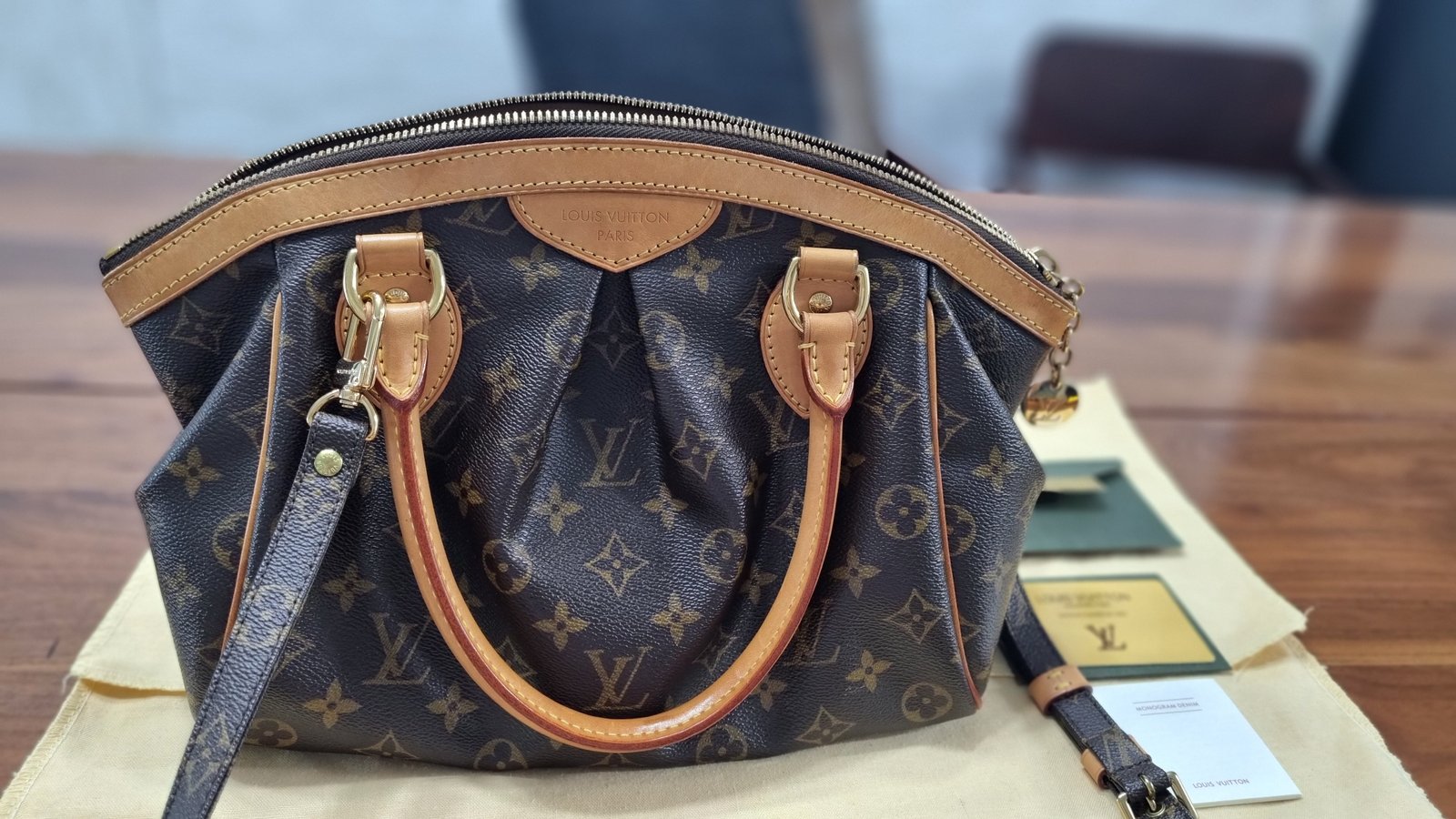 루이비통가방 티볼리 스몰