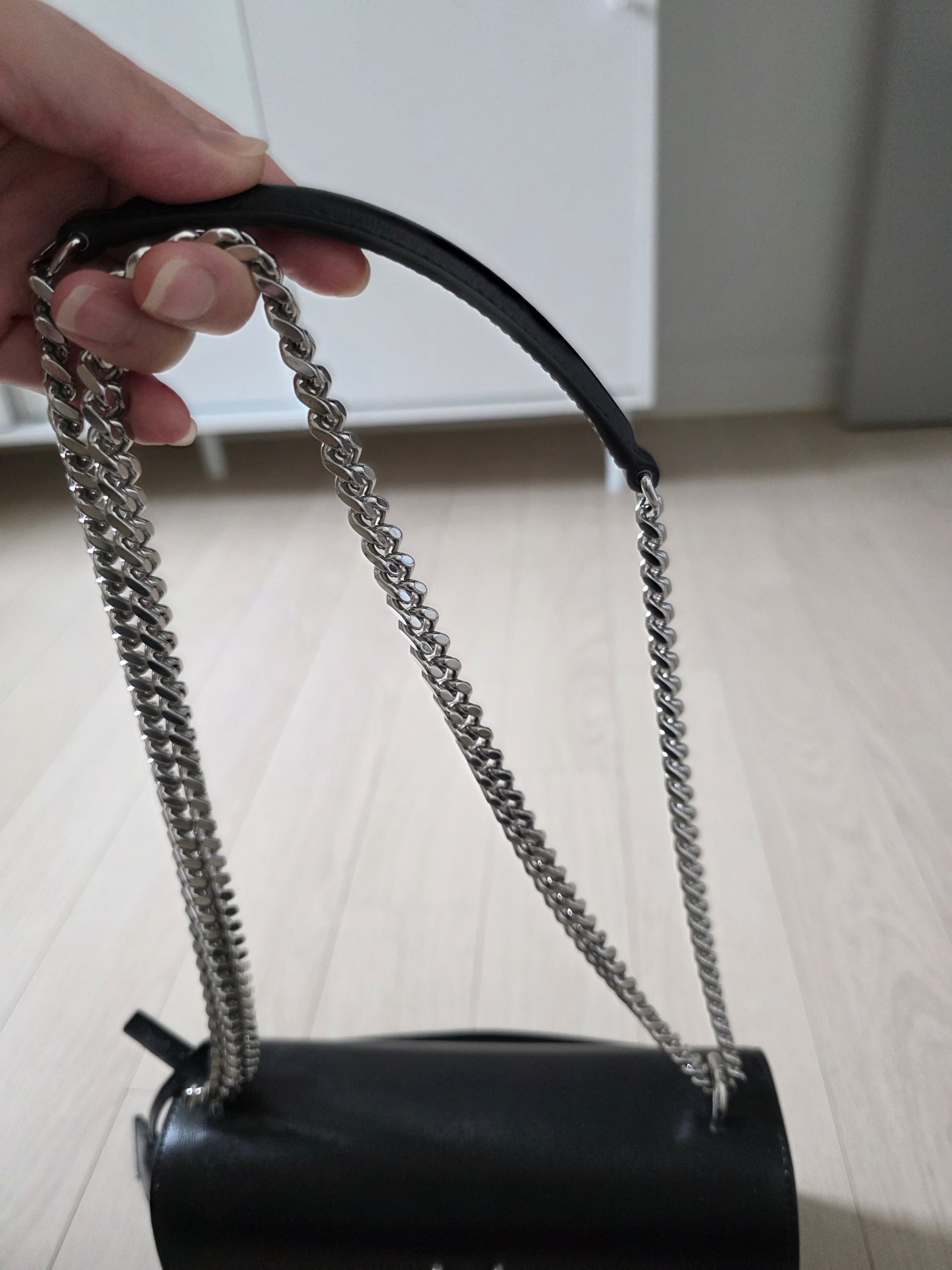 생로랑 가방 저렴히 팔아요